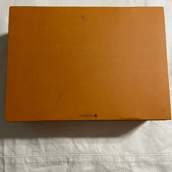 Louis Vuitton Extra Long Garment Bag - Picture 8 of 16